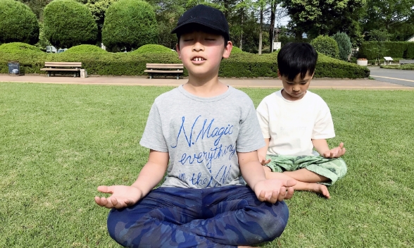 キッズヨガの解説動画